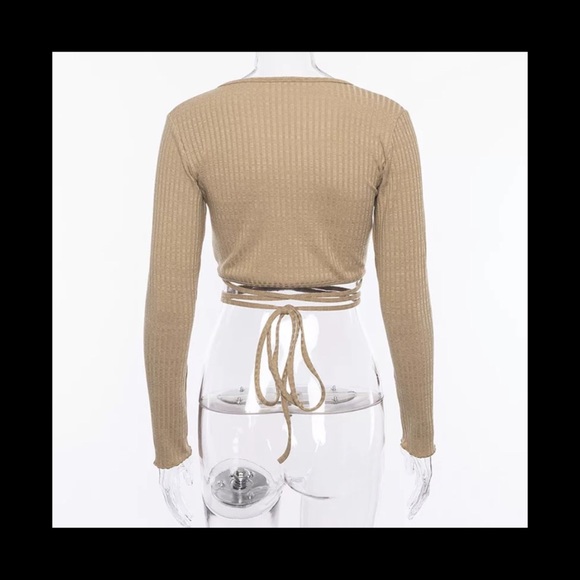 Knitted crop top. SOLD - Picture 3 of 5